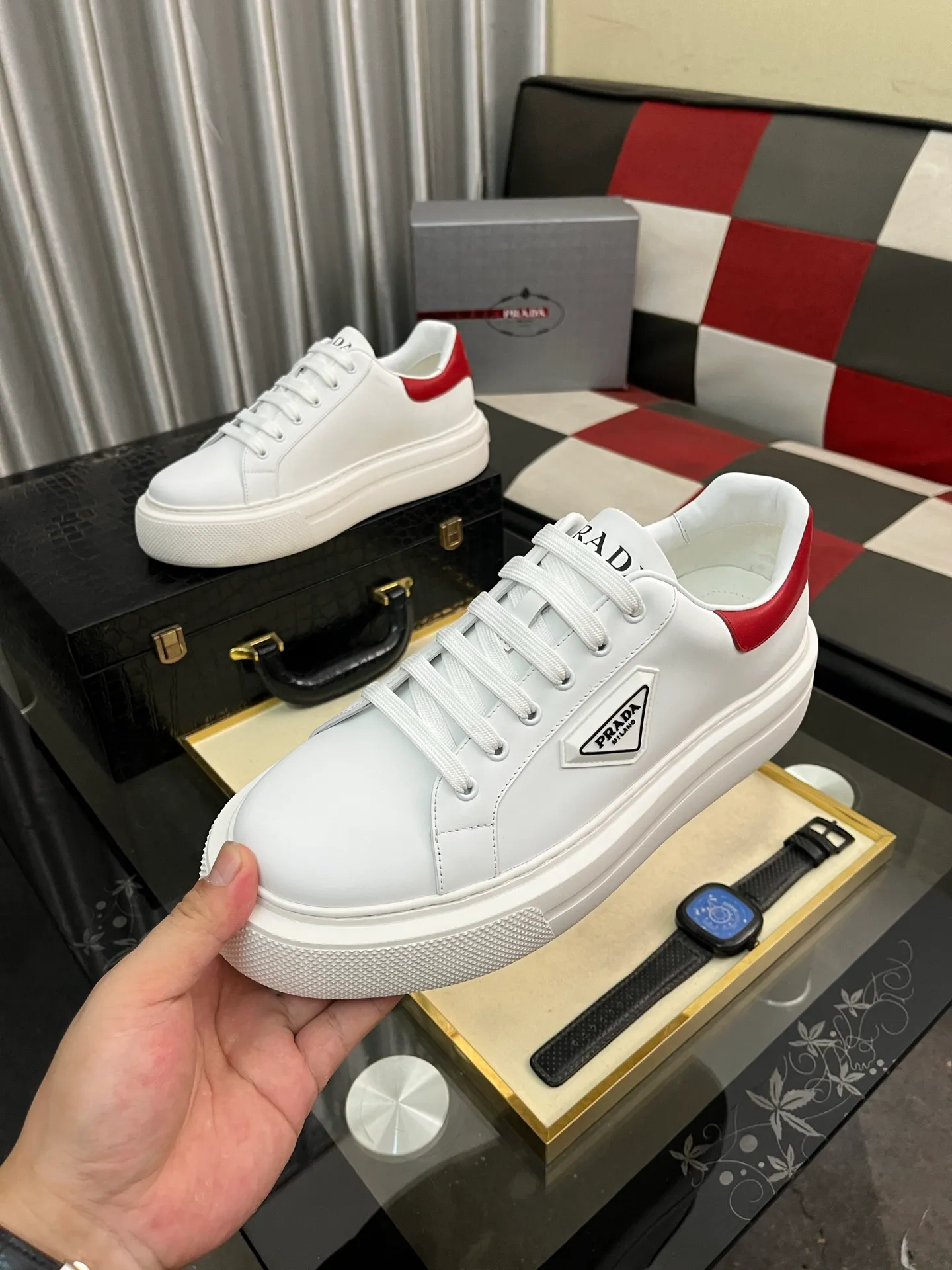 Men's shoes 💰580⌚️⌚️【PRADA】Prada casual shoes, originally developed 1:1, made of high-mercerized cowhide with imported cowhide, silk sheepskin lining, rubber outsole, comfortable and soft on the foot, size: 38-444️⃣Colors available